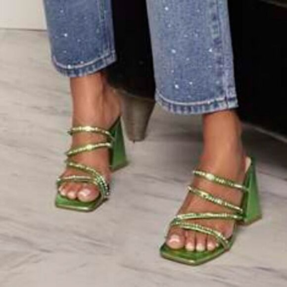 BRAND NEW UNILODY MULTI-STRAP SLIP-ON SQUARE TOE BLOCK  HEEL SANDAL - Picture 16 of 16